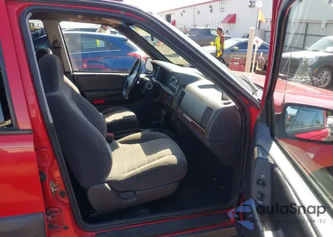 1997 Jeep Grand Cherokee Laredo/Tsi z USA, uszkodzony, nr VIN 1J4GZ58S7VC684830